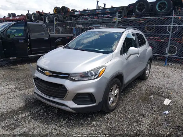 3GNCJLSB1HL141000 2017 CHEVROLET TRAX - Image 2
