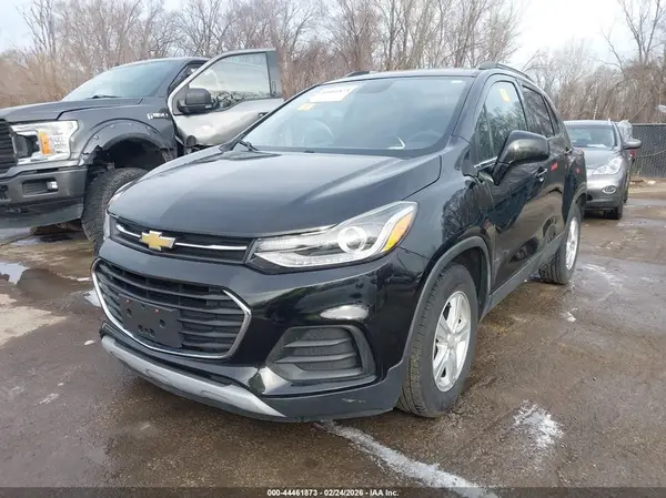 3GNCJLSB1HL145080 2017 CHEVROLET TRAX - Image 2