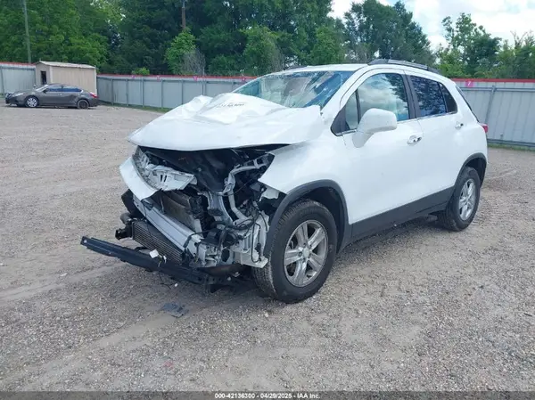 3GNCJLSB1HL147315 2017 CHEVROLET TRAX - Image 2