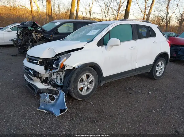 3GNCJLSB1HL164048 2017 CHEVROLET TRAX - Image 2