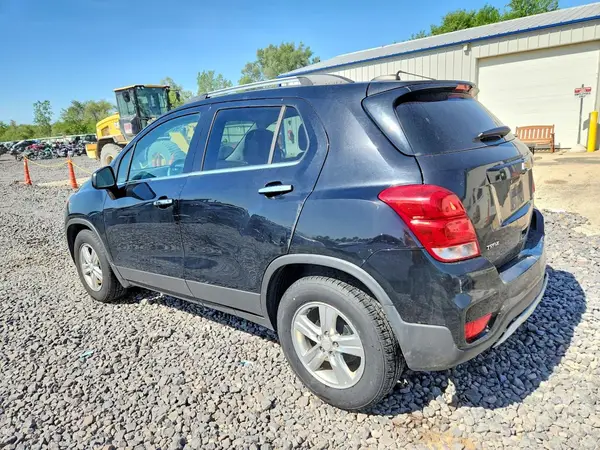 3GNCJLSB1HL170867 2017 CHEVROLET TRAX - Image 2