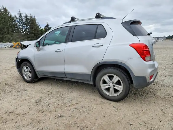 3GNCJLSB1HL212938 2017 CHEVROLET TRAX - Image 2