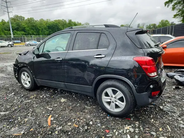 3GNCJLSB1HL217881 2017 CHEVROLET TRAX - Image 2