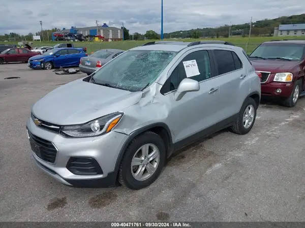 3GNCJLSB1HL270404 2017 CHEVROLET TRAX - Image 2