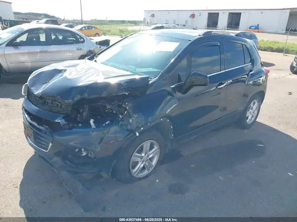 3GNCJLSB1HL283766 2017 CHEVROLET TRAX - Image 2