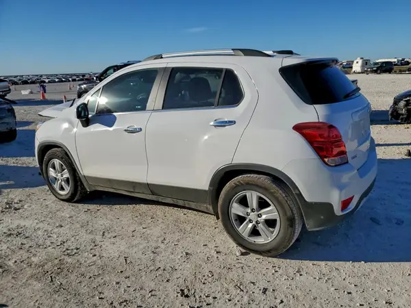 3GNCJLSB1HL286148 2017 CHEVROLET TRAX - Image 2