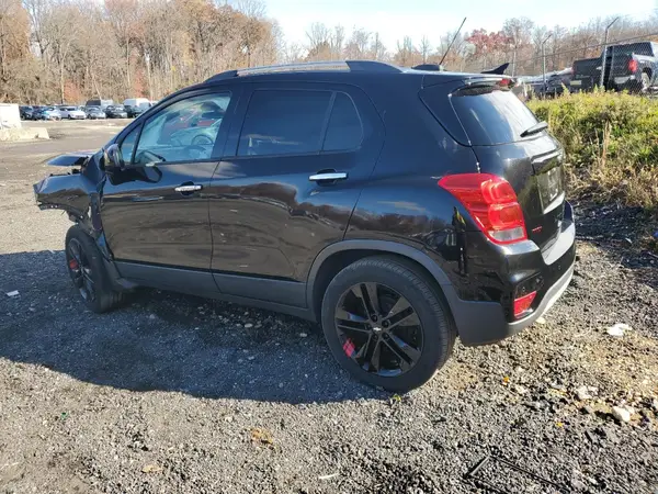 3GNCJLSB1JL166758 2018 CHEVROLET TRAX - Image 2