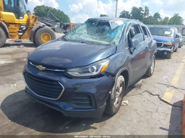 3GNCJLSB1JL171541 2018 CHEVROLET TRAX - Image 2