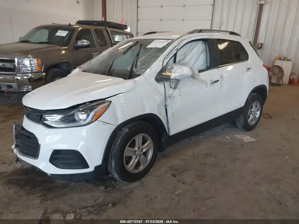 3GNCJLSB1JL260543 2018 CHEVROLET TRAX - Image 2