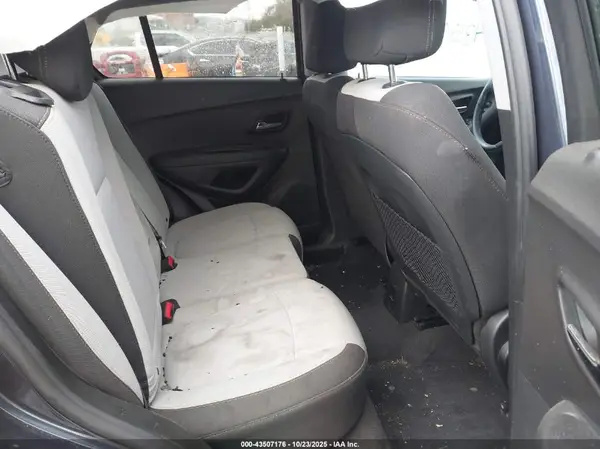 3GNCJLSB1JL271218 2018 CHEVROLET TRAX - Image 8