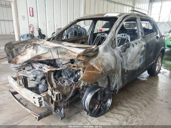 3GNCJLSB1JL278959 2018 CHEVROLET TRAX - Image 2