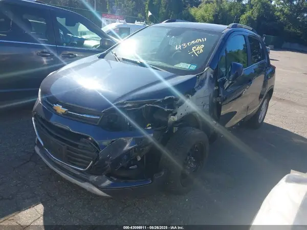 3GNCJLSB1JL283398 2018 CHEVROLET TRAX - Image 2