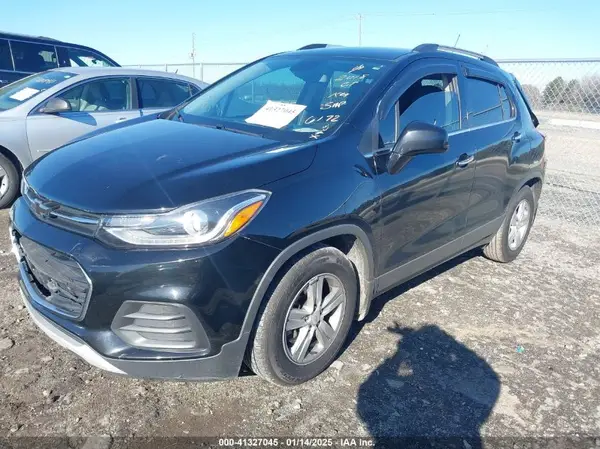 3GNCJLSB1JL286172 2018 CHEVROLET TRAX - Image 2