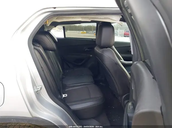 3GNCJLSB1JL303374 2018 CHEVROLET TRAX - Image 8