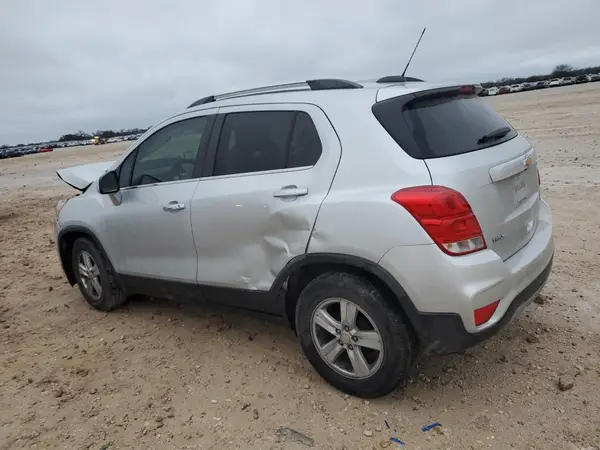 3GNCJLSB1JL332969 2018 CHEVROLET TRAX - Image 2