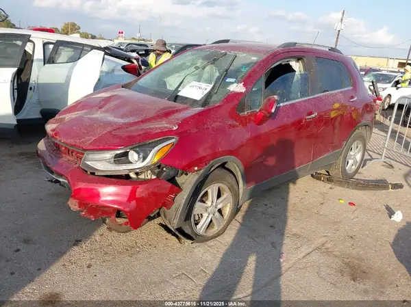 3GNCJLSB1JL396512 2018 CHEVROLET TRAX - Image 2