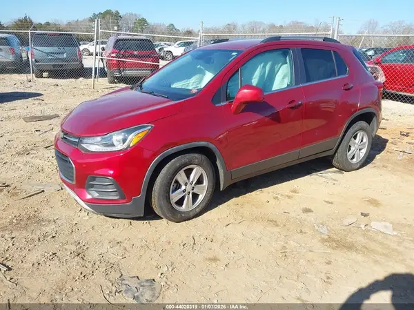 3GNCJLSB1JL414006 2018 CHEVROLET TRAX - Image 2