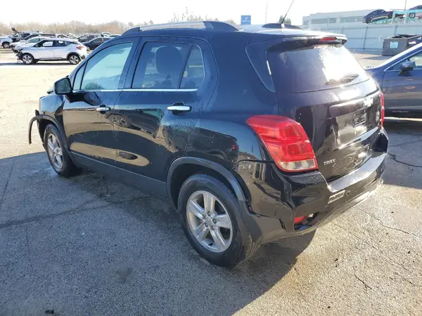 3GNCJLSB1KL132207 2019 CHEVROLET TRAX - Image 2