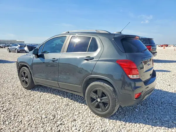 3GNCJLSB1KL132241 2019 CHEVROLET TRAX - Image 2