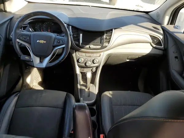 3GNCJLSB1KL155891 2019 CHEVROLET TRAX - Image 8
