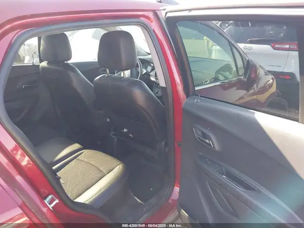 3GNCJLSB1KL157074 2019 CHEVROLET TRAX - Image 8