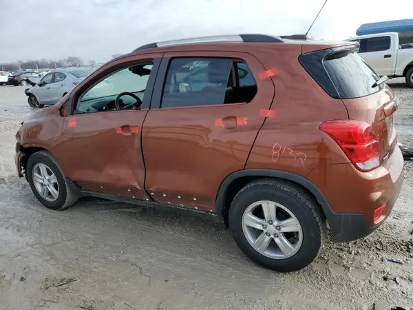 3GNCJLSB1KL236809 2019 CHEVROLET TRAX - Image 2