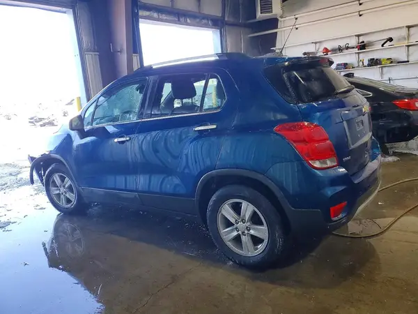 3GNCJLSB1KL260589 2019 CHEVROLET TRAX - Image 2