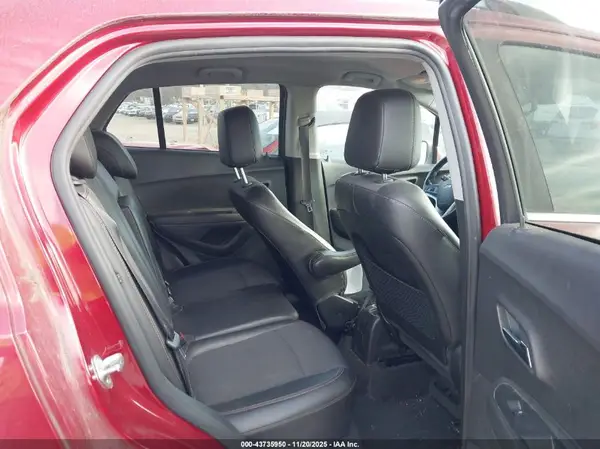 3GNCJLSB1KL262522 2019 CHEVROLET TRAX - Image 8