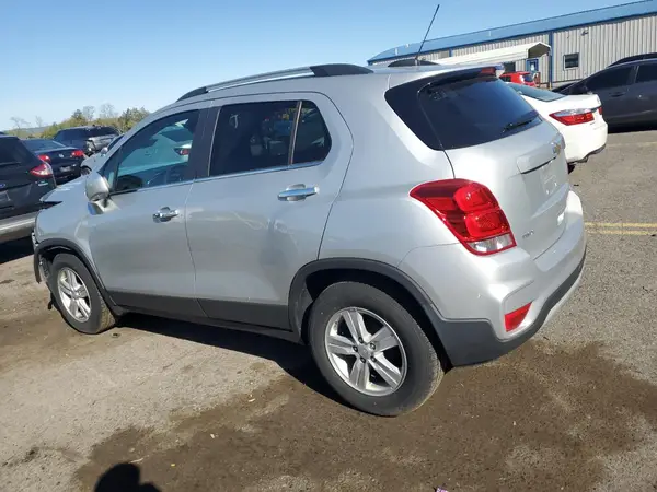 3GNCJLSB1KL265386 2019 CHEVROLET TRAX - Image 2