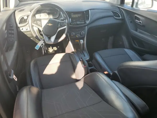 3GNCJLSB1KL265386 2019 CHEVROLET TRAX - Image 8