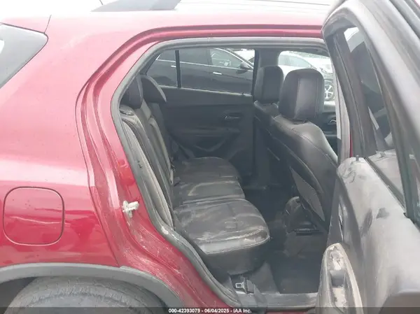3GNCJLSB1KL279174 2019 CHEVROLET TRAX - Image 8
