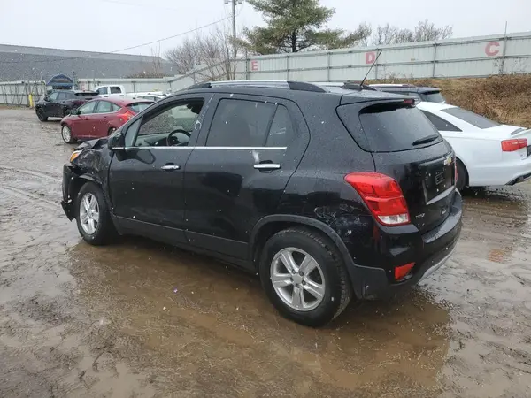 3GNCJLSB1KL298369 2019 CHEVROLET TRAX - Image 2