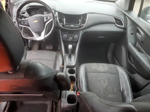 3GNCJLSB1KL298369 2019 CHEVROLET TRAX - Image 8