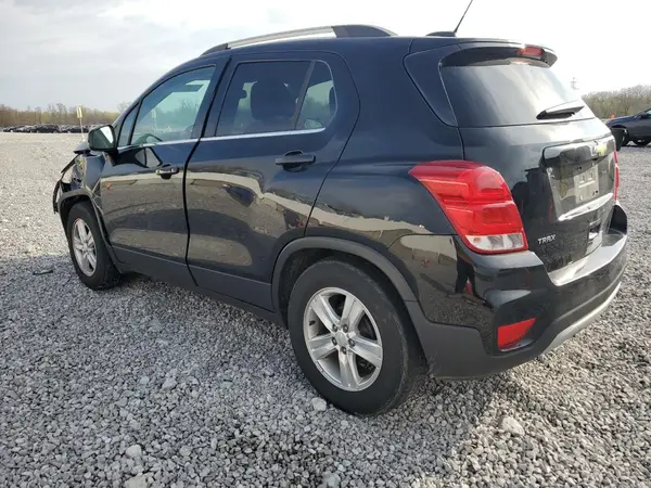 3GNCJLSB1KL300704 2019 CHEVROLET TRAX - Image 2