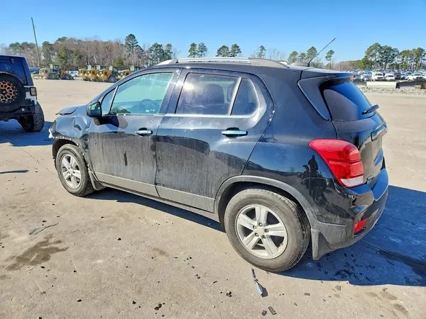 3GNCJLSB1KL307765 2019 CHEVROLET TRAX - Image 2