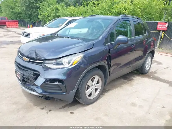 3GNCJLSB1KL319866 2019 CHEVROLET TRAX - Image 2