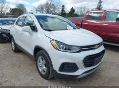 3GNCJLSB1KL320757 2019 CHEVROLET TRAX