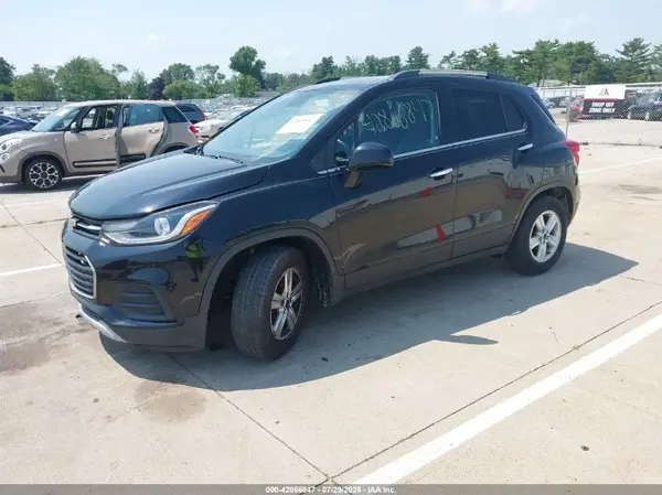 3GNCJLSB1KL344203 2019 CHEVROLET TRAX - Image 2