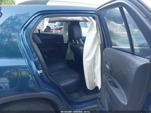 3GNCJLSB1KL357131 2019 CHEVROLET TRAX - Image 8