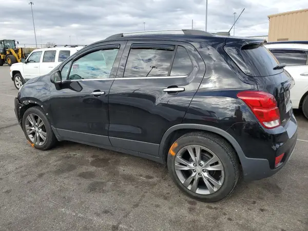 3GNCJLSB1KL379744 2019 CHEVROLET TRAX - Image 2