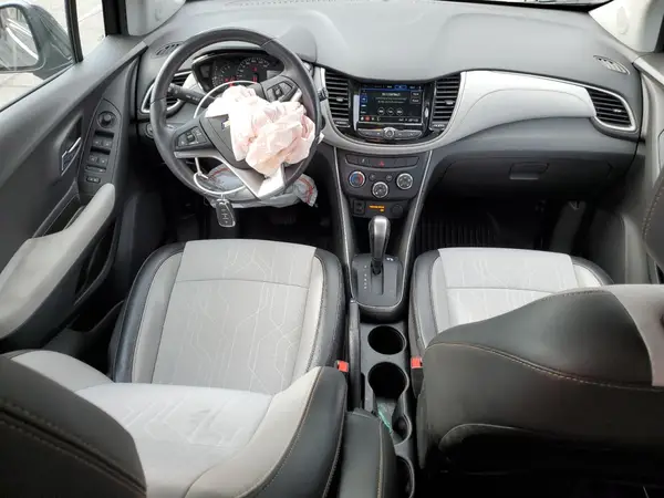 3GNCJLSB1KL379744 2019 CHEVROLET TRAX - Image 8