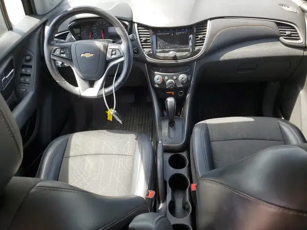 3GNCJLSB1KL383986 2019 CHEVROLET TRAX - Image 8
