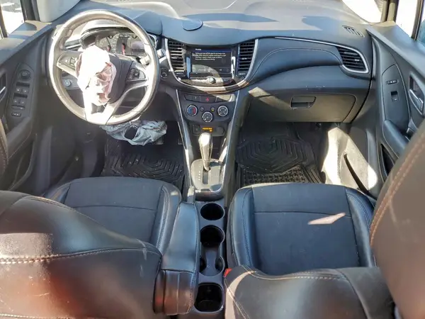 3GNCJLSB1KL388492 2019 CHEVROLET TRAX - Image 8