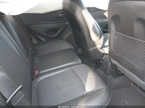 3GNCJLSB1KL401645 2019 CHEVROLET TRAX - Image 8