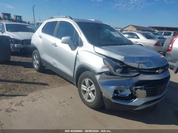 3GNCJLSB1KL403766 2019 CHEVROLET TRAX - Image 1