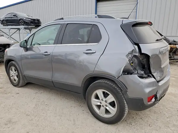 3GNCJLSB1LL183580 2020 CHEVROLET TRAX - Image 2