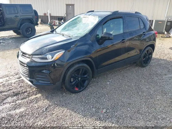 3GNCJLSB1LL196782 2020 CHEVROLET TRAX - Image 2