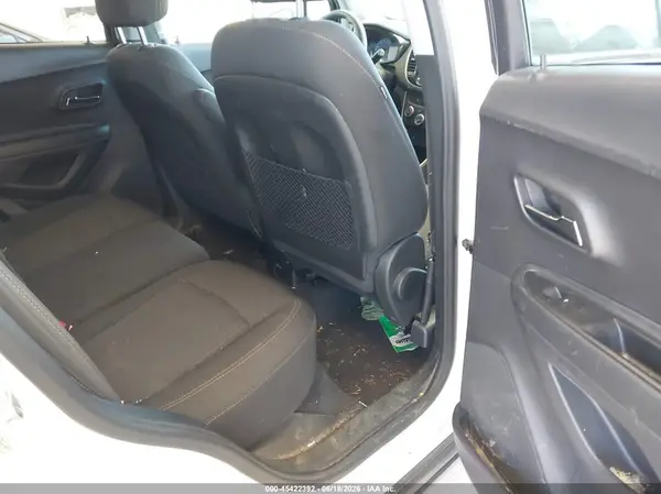 3GNCJLSB1LL209983 2020 CHEVROLET TRAX - Image 8