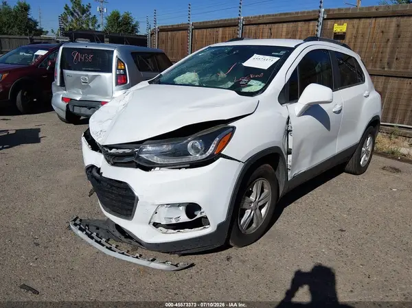3GNCJLSB1LL227190 2020 CHEVROLET TRAX - Image 2