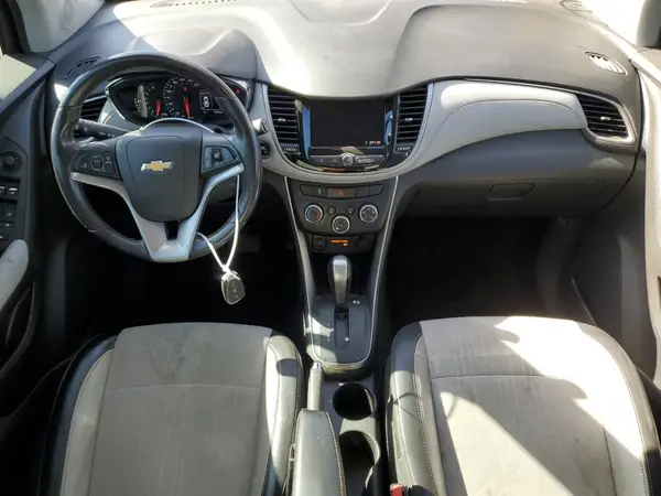 3GNCJLSB1LL228940 2020 CHEVROLET TRAX - Image 8